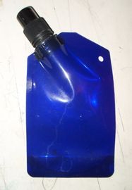 Μπλε 8 Oz στάση επάνω στη σακούλα με τους σωλήνες και την ΚΑΠ, εύκαμπτη συσκευασία ποτών