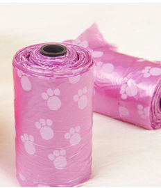 Ζωηρόχρωμες τσάντες επίστεγων σκυλιών με την προσαρμοσμένη εκτύπωση στο ρόλο