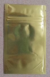 Οι ξηρές Ziplock φύλλων αλουμινίου φρούτων τσάντες στέκονται επάνω τις σακούλες με το διαφανές παράθυρο